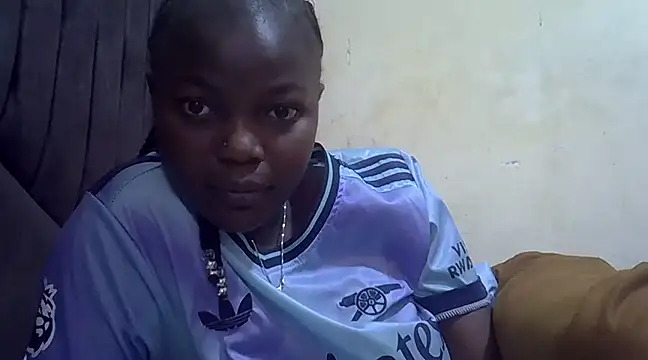 pretty vivy online show from 03/03/25, 05:42