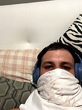 yayaya55598 online show from 09/18/25, 04:09