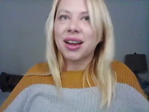 Snapshot of burrkitty chatting on 12/31/24, 08:15 burrkitty online show from 12/31/24, 08:15