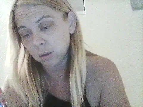 burrkitty online show from 12/15/25, 06:28