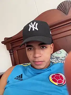 JoanG10 online show from 04/23/26, 01:57