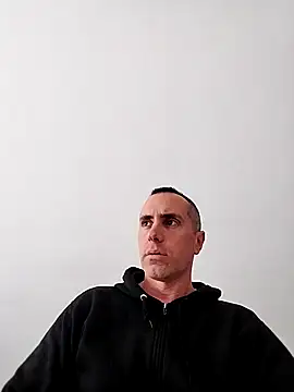 Snapshot of HELL_FIRE chatting on 10/25/25, 05:19 HELL FIRE online show from 10/25/25, 05:19