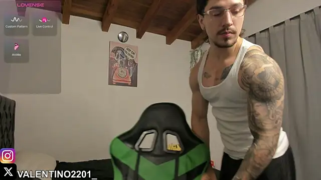 Valentino Xander online show from 10/06/25, 04:54