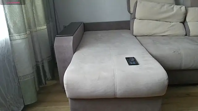 MilaaMilaa online show from 10/06/25, 03:59