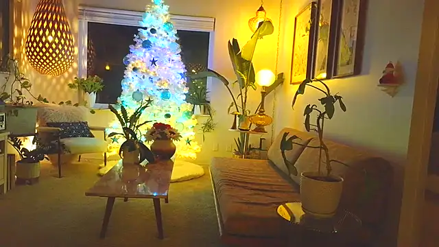 costanza7070 online show from 12/02/25, 04:18