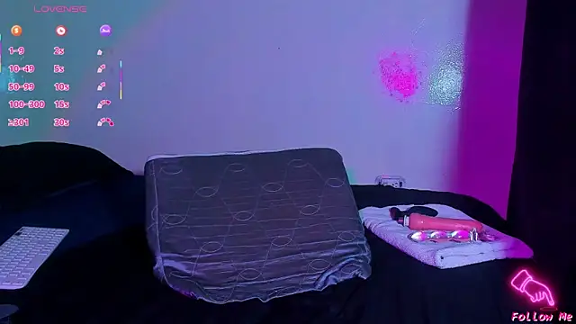 Piggy Eddy online show from 03/06/26, 10:56