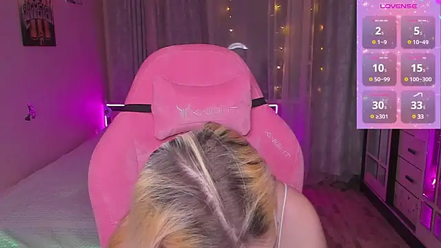 Snapshot of Alice___Rose chatting on 01/23/25, 06:24 Alice Rose online show from 01/23/25, 06:24