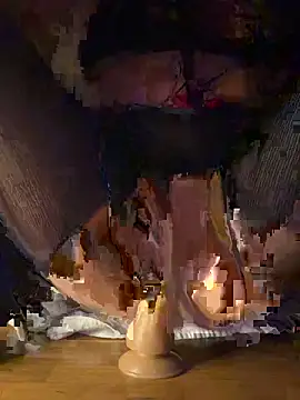 LaMORA 2002 online show from 03/18/26, 08:01