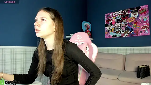 Nicole Charm online show from 02/05/26, 09:52