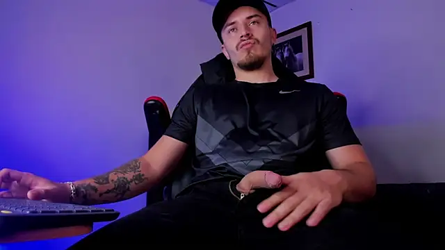 james connor2 online show from 12/30/24, 06:49