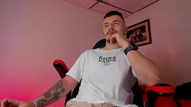 james connor2 online show from 01/29/25, 07:00