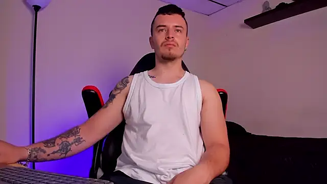 james connor2 online show from 11/02/25, 03:58