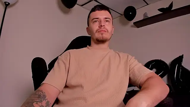 james connor2 online show from 11/25/25, 06:52