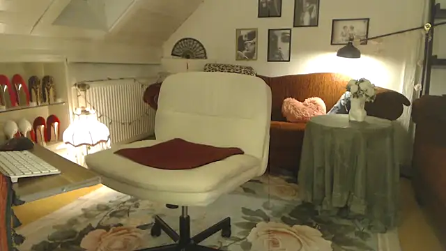 GinaBlonde online show from 03/12/26, 09:43