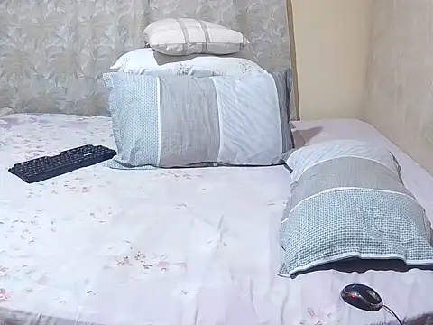 slender sweet online show from 06/06/26, 12:54