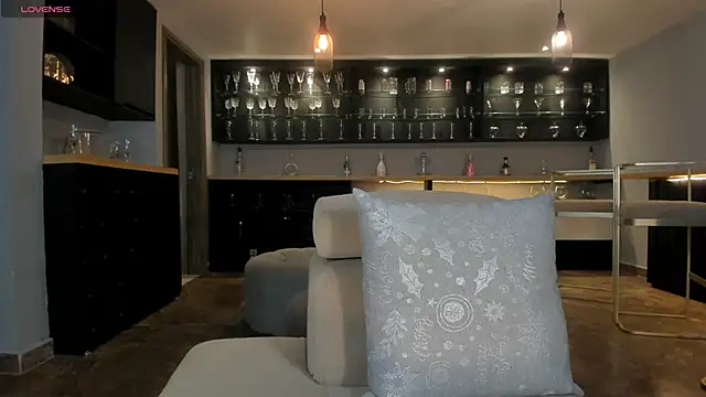 NatyFerrer  online show from 02/28/25, 10:30
