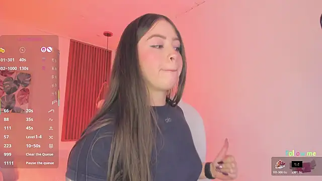 TiffanyWright online show from 11/20/25, 01:33