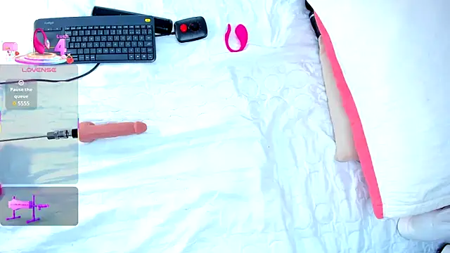 CintiaVega online show from 02/23/25, 12:37