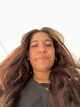 Snapshot of ValeriEvan chatting on 01/10/25, 03:06 ValeriEvan online show from 01/10/25, 03:06