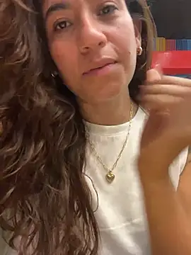 Snapshot of ValeriEvan chatting on 03/11/25, 03:45 ValeriEvan online show from 03/11/25, 03:45
