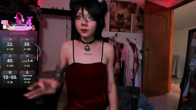 Snapshot of Alicedangerrr chatting on 07/21/26, 10:56 Alicedangerrr online show from 07/21/26, 10:56