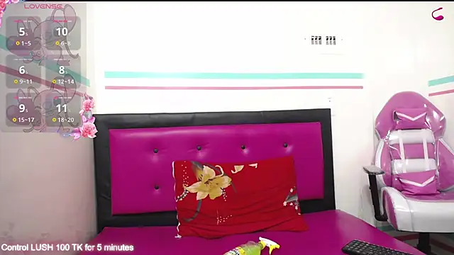 Snapshot of kambelroche chatting on 12/15/25, 11:58 kambelroche online show from 12/15/25, 11:58