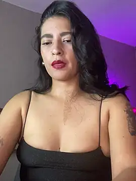 Snapshot of Cleopatracute_ chatting on 01/06/25, 05:30 Cleopatracute online show from 01/06/25, 05:30
