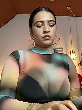 Snapshot of Cleopatracute_ chatting on 02/20/25, 02:57 Cleopatracute online show from 02/20/25, 02:57