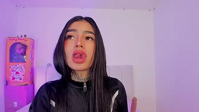 shadowcatt  online show from 09/18/25, 12:07