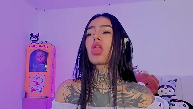 shadowcatt  online show from 10/06/25, 07:00