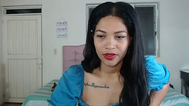 makennaa  online show from 04/21/26, 10:21