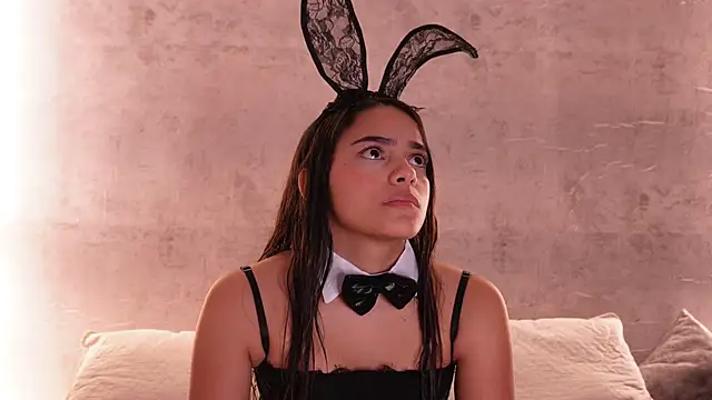 Nicky and Blake online show from 10/31/25, 08:54