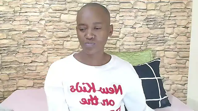 Snapshot of EbonyOlive69 chatting on 06/12/26, 05:23 EbonyOlive69 online show from 06/12/26, 05:23