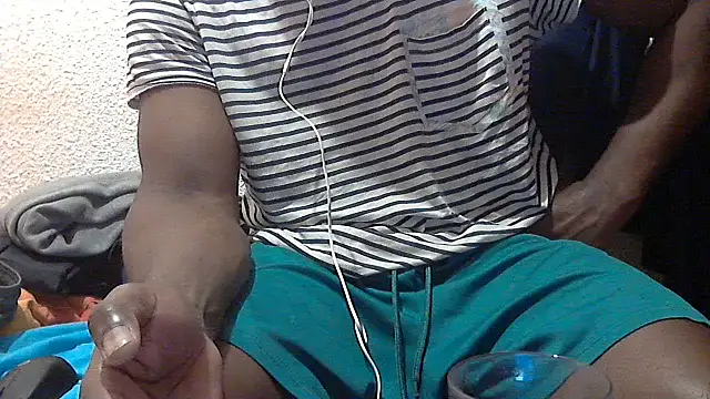 mmoiblack online show from 05/05/26, 03:42
