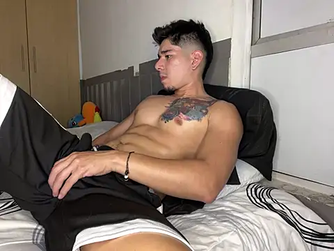 Snapshot of danielv_95 chatting on 01/19/25, 01:43 danielv 95 online show from 01/19/25, 01:43