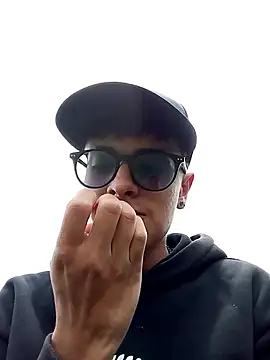 Snapshot of Cuervo_maniaco chatting on 02/24/25, 05:53 Cuervo maniaco online show from 02/24/25, 05:53