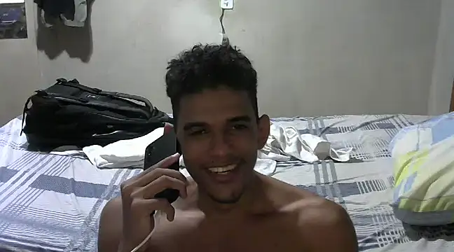 Snapshot of RenziTatte chatting on 03/01/25, 05:09 RenziTatte online show from 03/01/25, 05:09
