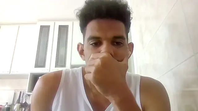 Snapshot of RenziTatte chatting on 09/19/25, 12:17 RenziTatte online show from 09/19/25, 12:17