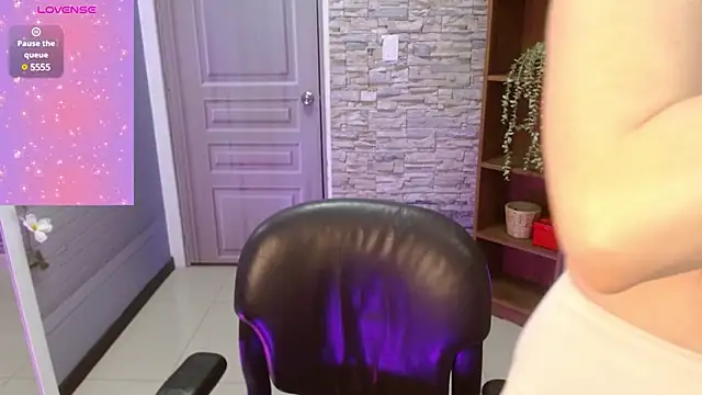 Snapshot of Manuela_bela chatting on 02/07/25, 11:23 Manuela bela online show from 02/07/25, 11:23