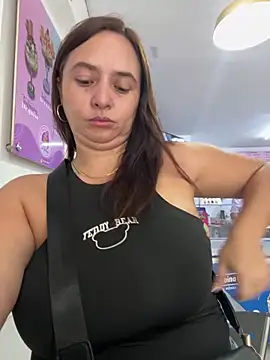 Snapshot of TatianaMonteross chatting on 10/21/25, 06:08 TatianaMonteross online show from 10/21/25, 06:08