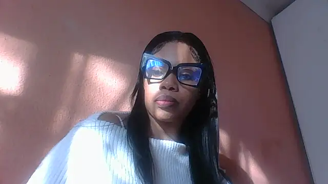 Snapshot of NAUGHTYSHALOTXX chatting on 06/02/26, 02:08 NAUGHTYSHALOTXX online show from 06/02/26, 02:08