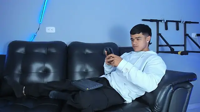 Rob saenz  online show from 03/15/25, 03:59