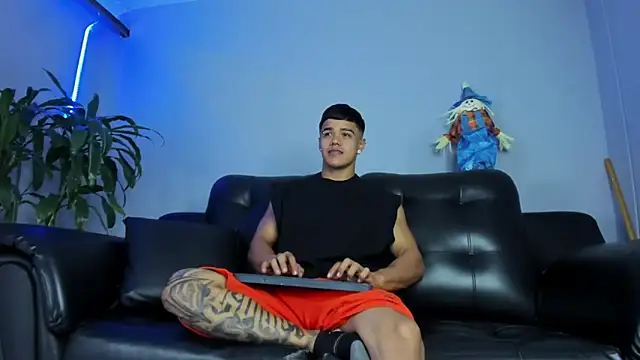 Rob saenz  online show from 10/07/25, 01:08