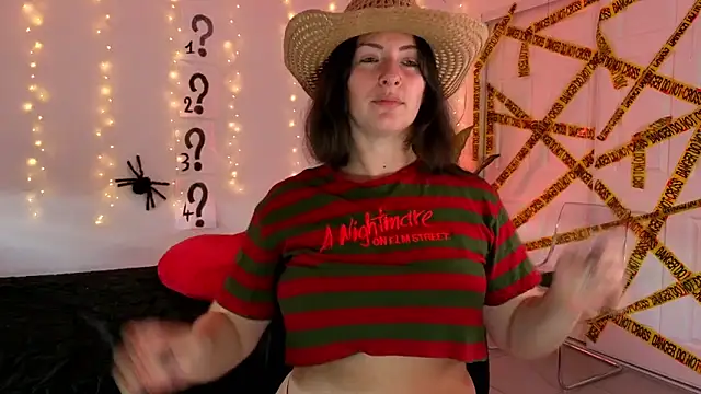 Snapshot of Sapphir3xoxo chatting on 10/27/25, 09:41 Sapphir3xoxo online show from 10/27/25, 09:41