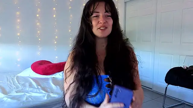 Snapshot of Sapphir3xoxo chatting on 11/21/25, 06:50 Sapphir3xoxo online show from 11/21/25, 06:50