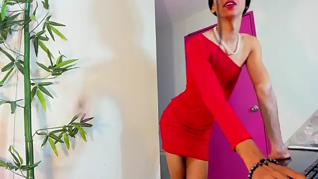 CharlotteLauren online show from 02/13/25, 08:24