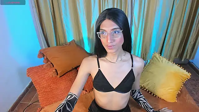 CharlotteLauren online show from 07/24/26, 04:21
