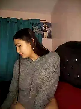 Nahiara velez online show from 02/06/25, 01:38