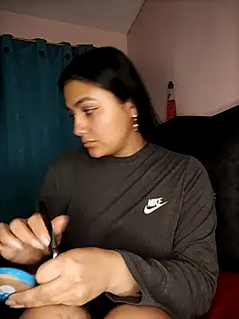 Nahiara velez online show from 02/25/25, 11:22