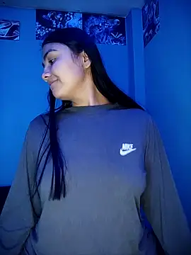 Nahiara velez online show from 10/04/25, 11:03